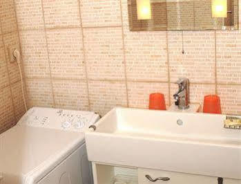 Paprika Apartment